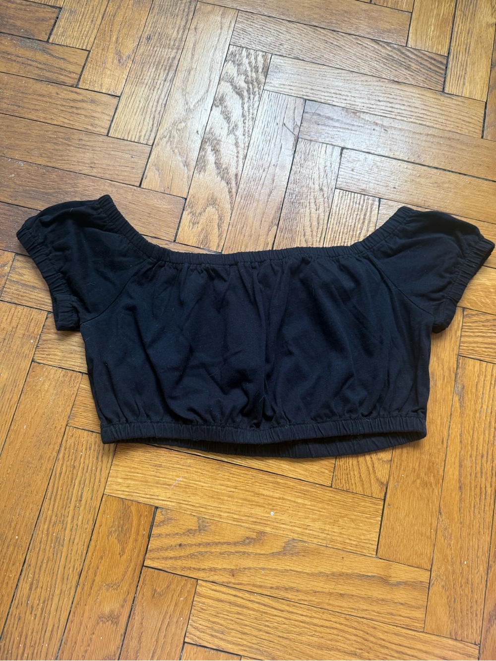Wilfred Black Off-the-Shoulder Crop Top - Women